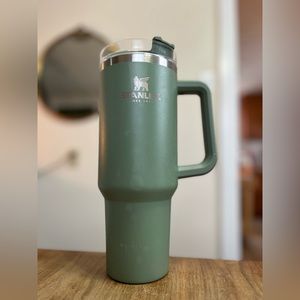 Stanley 40oz No Straw Used